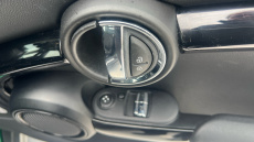 MINI Hatchback 1.5 Cooper Classic 3dr Petrol Hatchback